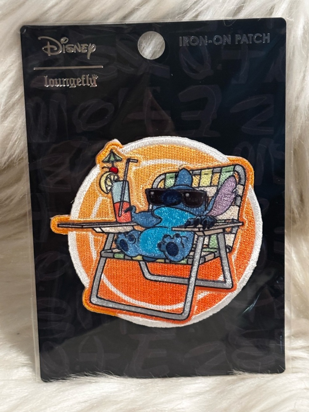 LILO & "STITCH" in LAWN CHAIR DRINKING FRUITY BEVERAGE New DISNEY Iron On Patch